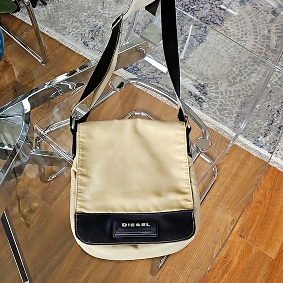 Diesel adjustable crossbody bag / shoulder bag. Beige. 8 in by 9 in - Picture 2 of 9